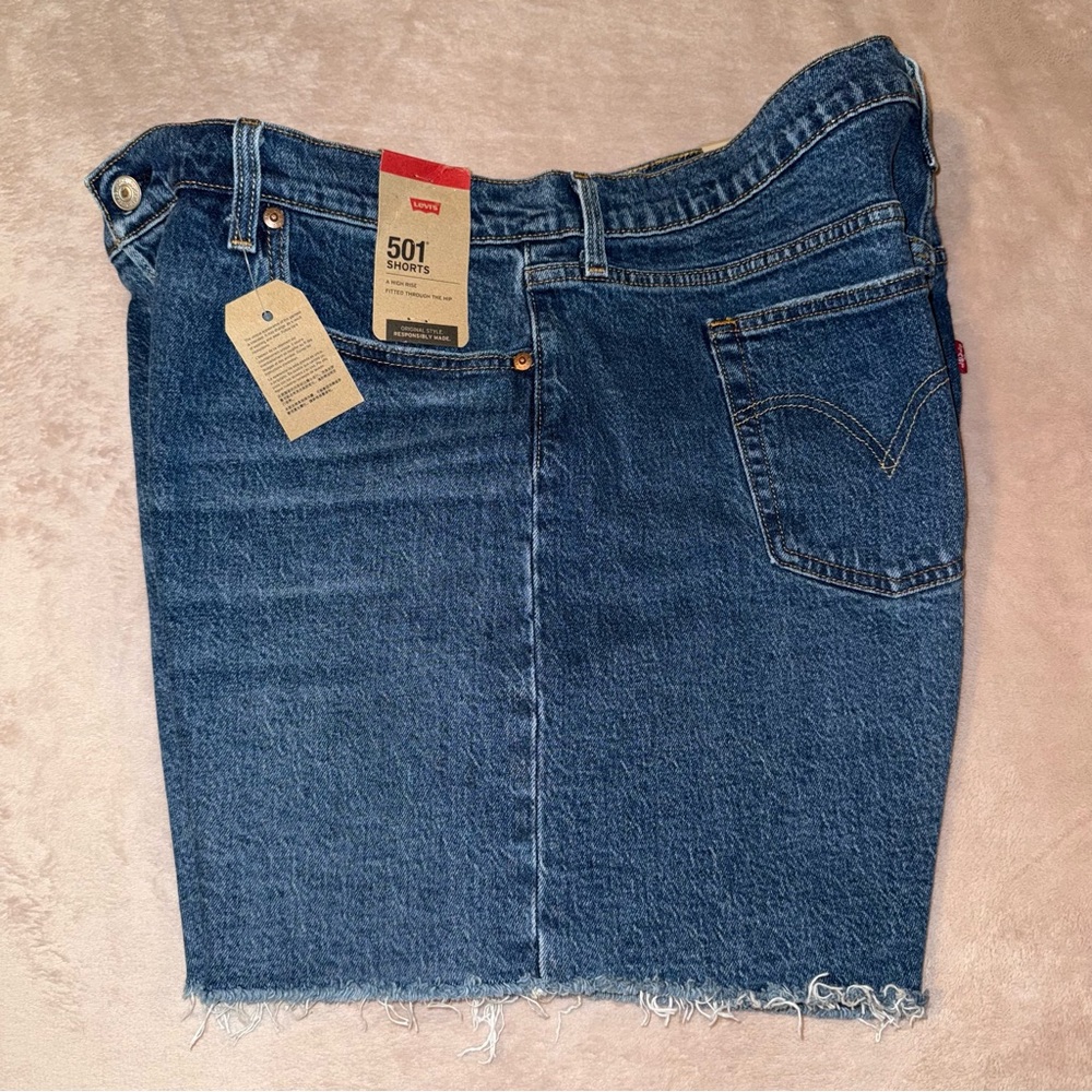 501 Levi’s fray  super high rise shorts size 16W - Picture 5 of 14